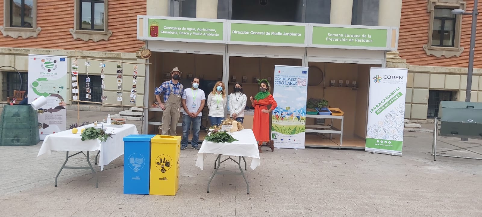 Stand instalado en la plaza de la Merced (Murcia)