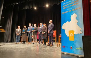 Entrega premios municipios más recicladores 2021